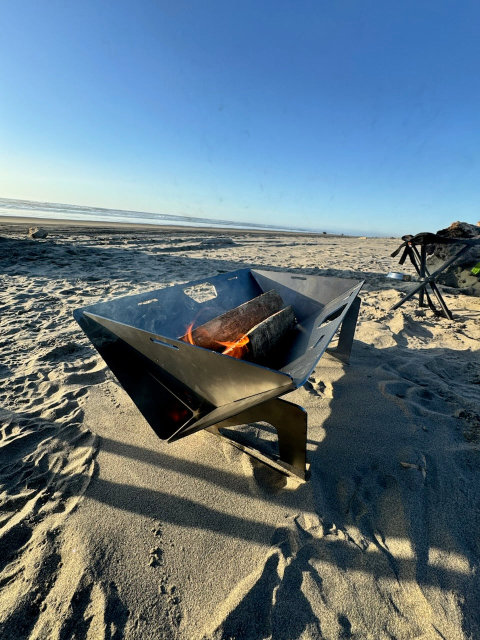 Portable Fire Pit with Deluxe grill/griddle attachment